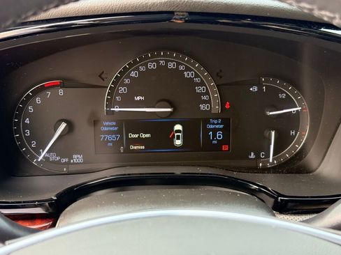 Used 2018 Cadillac XT5 Luxury w/ Driver Awareness Package image 27