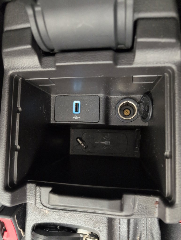 Used 2017 Ford Focus Titanium FWD image 36