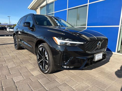 Used 2026 Volvo XC60 B5 Plus AWD/4WD image 2