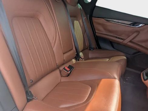 Used 2016 Maserati Quattroporte S RWD image 13