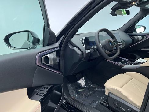 Used 2026 BMW X3 xDrive30 w/ Premium Package image 6