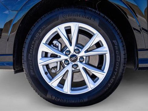 Certified 2025 Audi Q3 2.0T Premium Plus w/ Premium Plus Package image 9