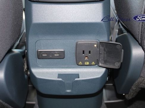 New 2025 Ford Maverick XLT w/ XLT Luxury Package image 11