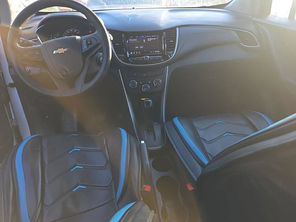 Used 2020 Chevrolet Trax LS w/ Tint and Cruise Package AWD/4WD image 6