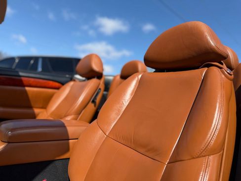 Used 2002 Lexus SC 430 Convertible image 32