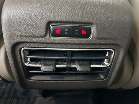 Used 2022 Lincoln Corsair AWD w/ Equipment Group 101A image 9