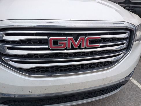 Used 2018 GMC Acadia SLT image 15