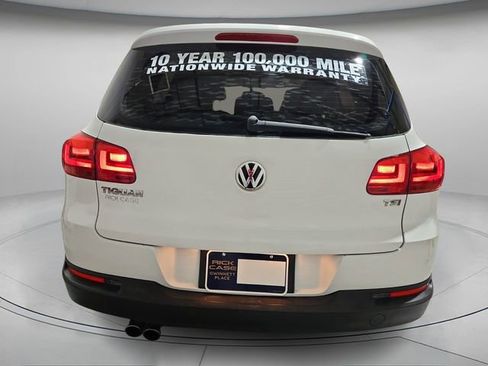 Used 2017 Volkswagen Tiguan S image 6