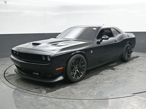 Used 2019 Dodge Challenger R/T Scat Pack w/ Dynamics Package image 8