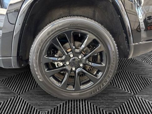 Used 2021 Jeep Grand Cherokee Laredo X AWD/4WD image 30