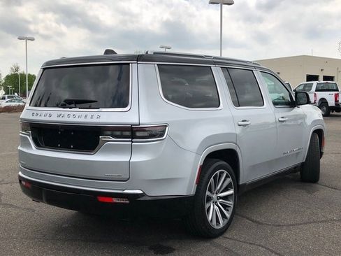 Used 2022 Jeep Grand Wagoneer Series II w/ Convenience Group III image 35