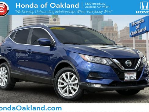 Used 2022 Nissan Rogue Sport SV w/ Technology Package AWD/4WD image 1