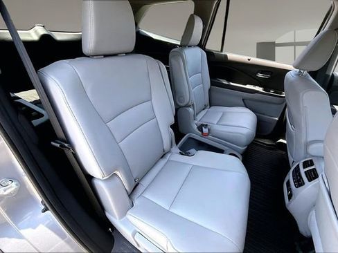 Used 2022 Honda Pilot Touring image 24