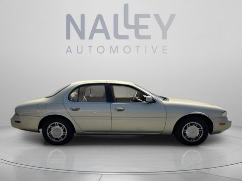 Used 1995 INFINITI J30 image 6
