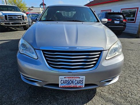 Used 2014 Chrysler 200 LX image 8