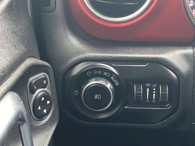 Used 2021 Jeep Wrangler Unlimited Rubicon AWD/4WD image 14