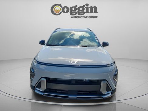 Used 2026 Hyundai Kona SEL Premium image 8