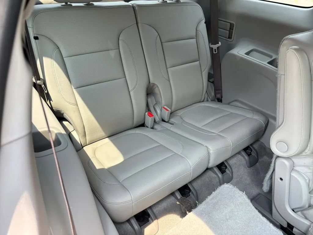 Used 2017 GMC Acadia SLT AWD/4WD image 23