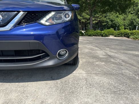 Used 2019 Nissan Rogue Sport SL w/ Premium Package FWD image 9