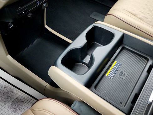 Used 2023 Honda Odyssey Elite image 16
