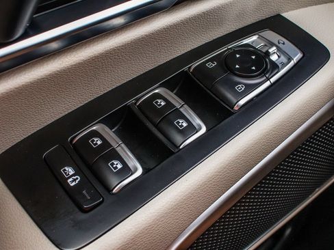 Used 2023 Kia Telluride EX w/ EX Captain's Chair Package AWD/4WD image 10