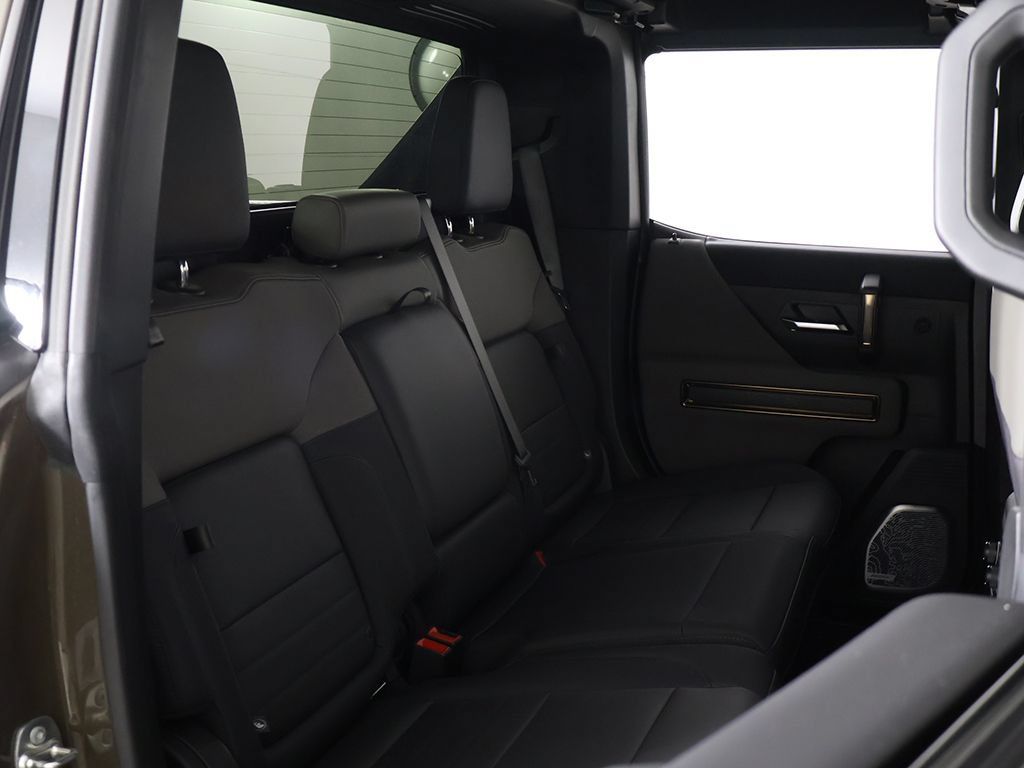 Used 2025 GMC Hummer EV 2X w/ Extreme Off-Road Package AWD/4WD image 38