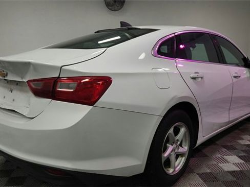 Used 2017 Chevrolet Malibu LS image 8