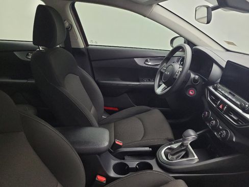 Used 2024 Kia Forte LXS w/ LXS Technology Package FWD image 21