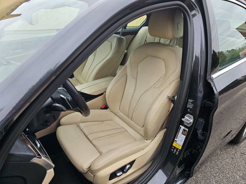 Used 2018 BMW 530i xDrive image 13
