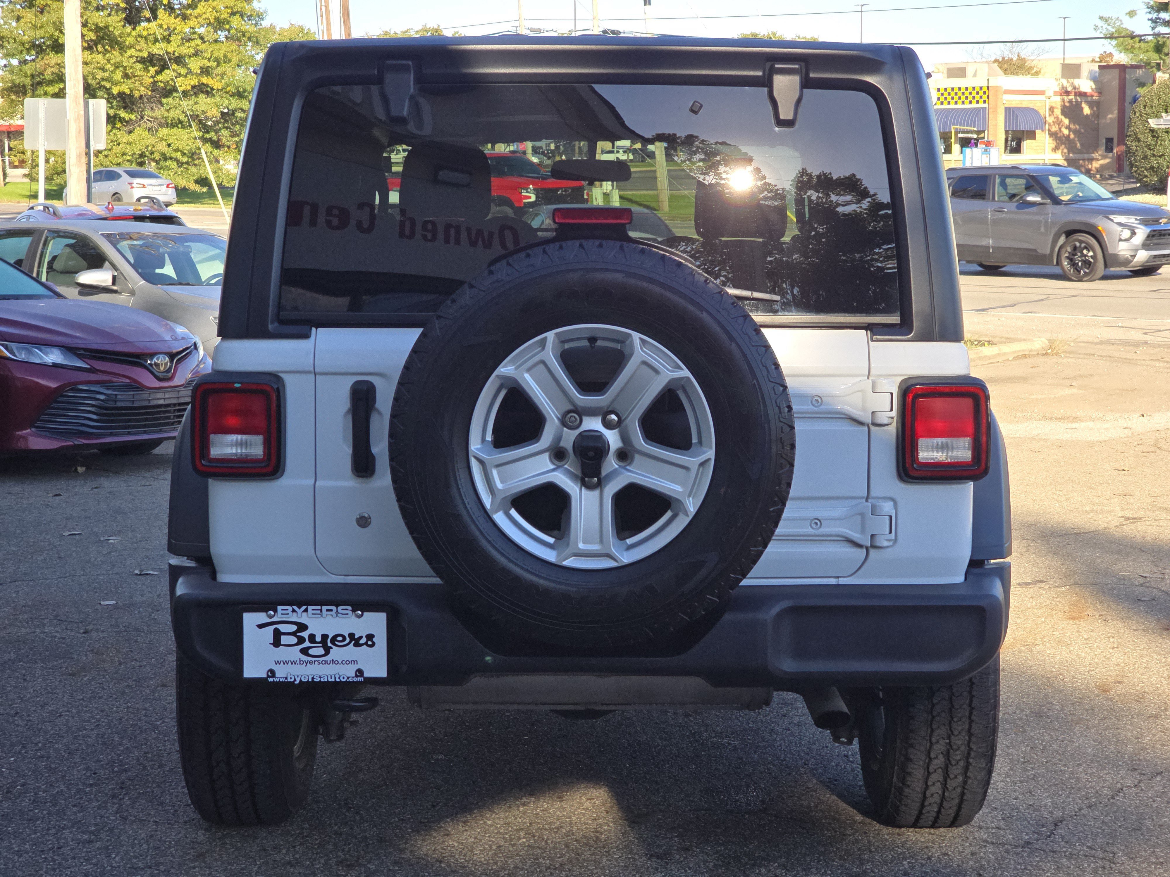 Used 2019 Jeep Wrangler Sport AWD/4WD image 6