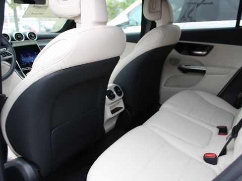 New 2024 Mercedes-Benz GLC 300 4MATIC image 32