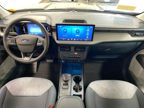 New 2025 Ford Maverick XLT image 10