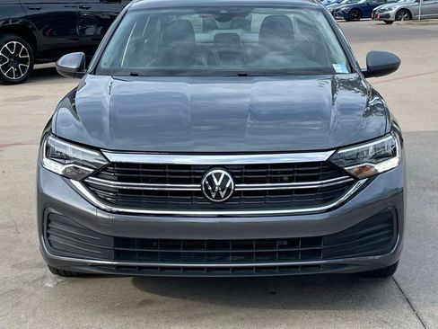 Used 2024 Volkswagen Jetta SE FWD image 7