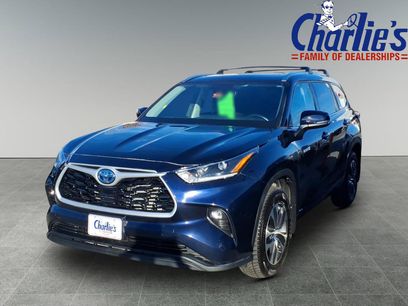 Used 2021 Toyota Highlander XLE