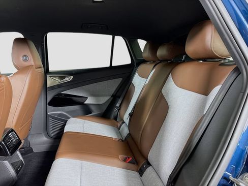 Certified 2023 Volkswagen ID.4 Pro AWD/4WD image 27