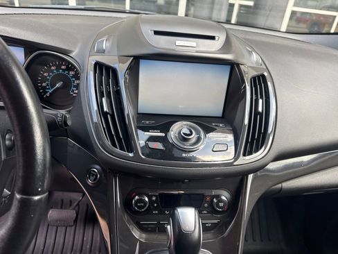Used 2015 Ford Escape Titanium FWD image 12