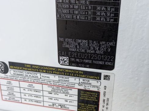 New 2026 Land Rover Defender 110 X-Dynamic SE image 22