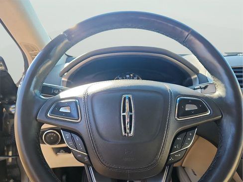 Used 2019 Lincoln MKZ Reserve w/ Reserve Plus Package image 17