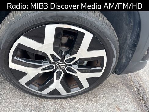 Used 2023 Volkswagen Taos SEL AWD/4WD image 6