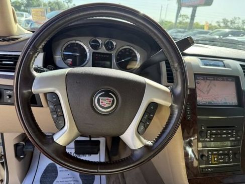 Used 2012 Cadillac Escalade Luxury RWD image 20