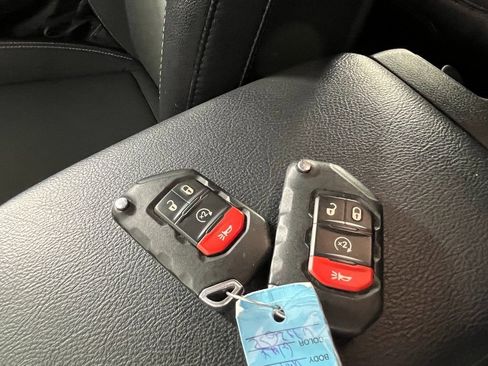 Used 2020 Jeep Wrangler Unlimited Sport image 26