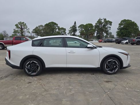 New 2025 Kia K4 EX image 9