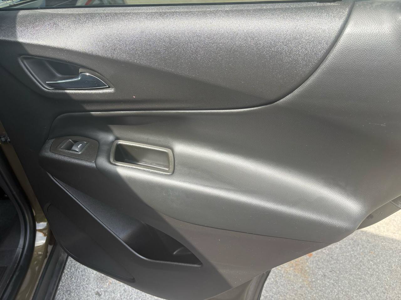 Used 2024 Chevrolet Equinox LT FWD image 49