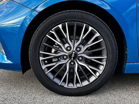 Used 2022 Kia Forte GT-Line w/ GT-Line Premium Package image 9