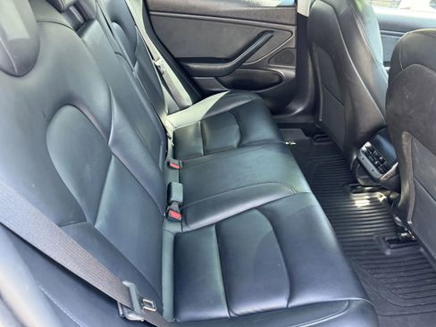 Used 2019 Tesla Model 3 Standard Range Plus image 7