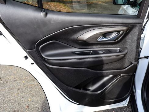 Used 2023 GMC Terrain SLT image 36