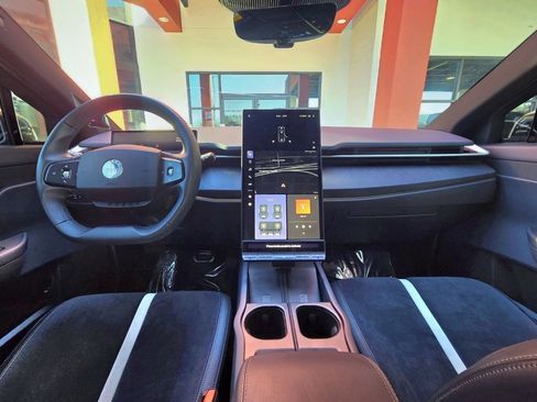 Used 2023 Fisker Ocean Extreme image 18