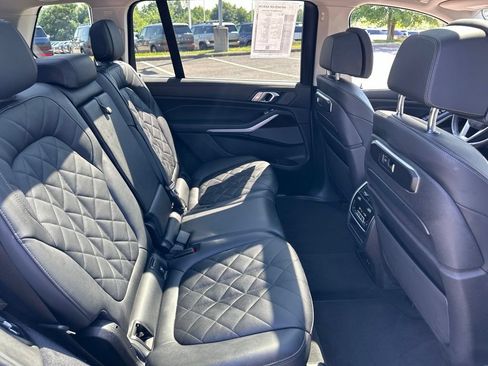 Used 2024 BMW X7 xDrive40i AWD/4WD image 35