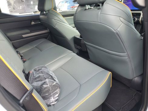 Used 2025 Toyota Tacoma Trailhunter image 36