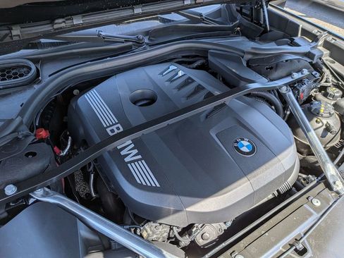 Used 2024 BMW 740i xDrive image 10